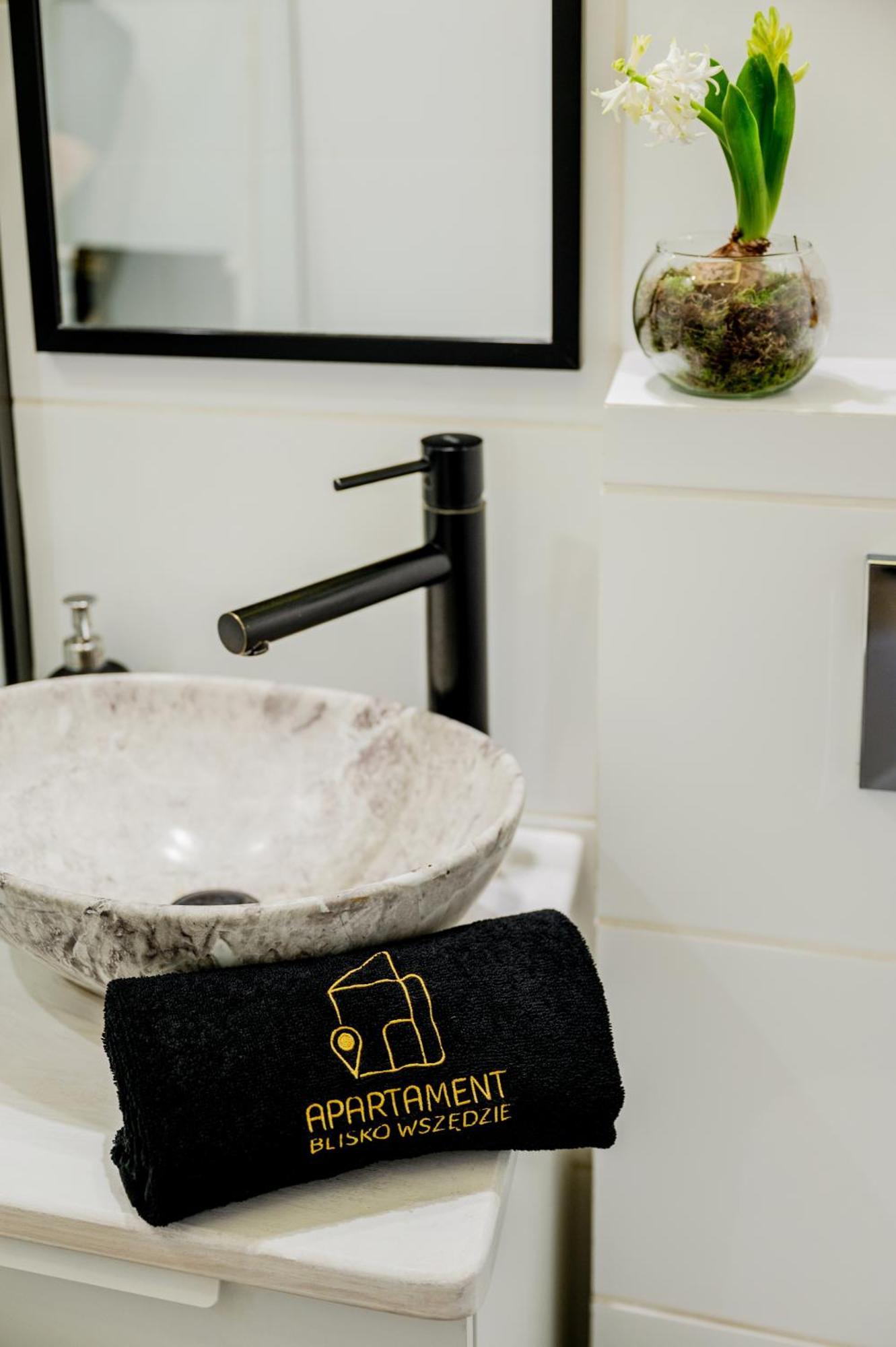 Apartament Blisko Wszedzie Ostrowiec Świętokrzyski Екстериор снимка